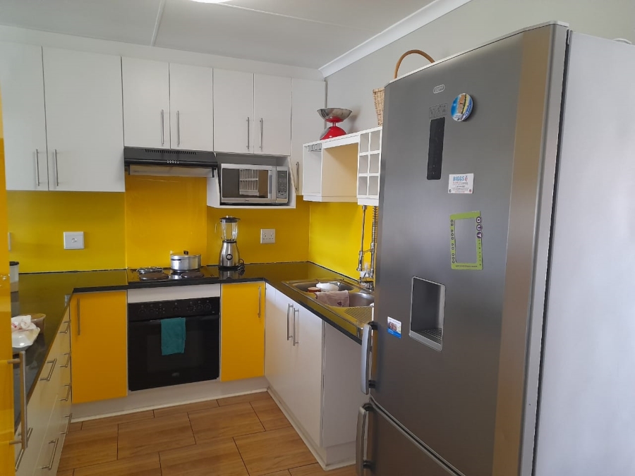 To Let 3 Bedroom Property for Rent in Forest Hill Eastern Cape